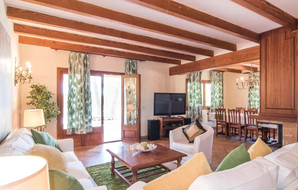 Open-plan living and dining area
